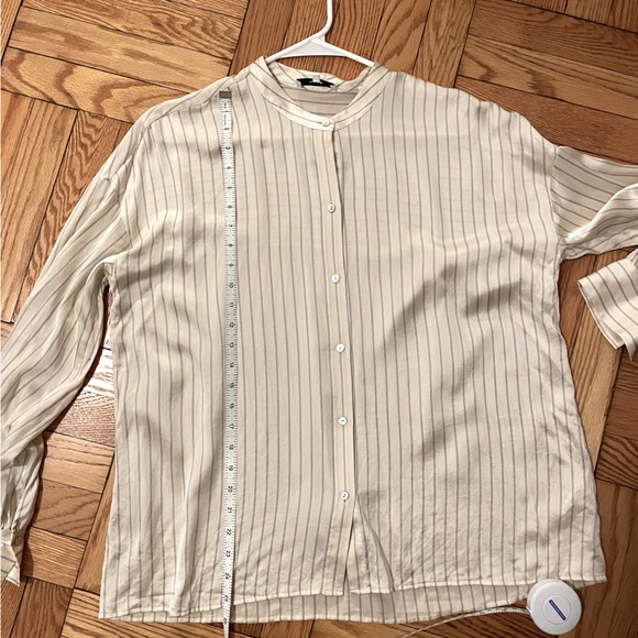 Vince Champagne Pinstripe Button Front Silk Blouse - Picture 9 of 9